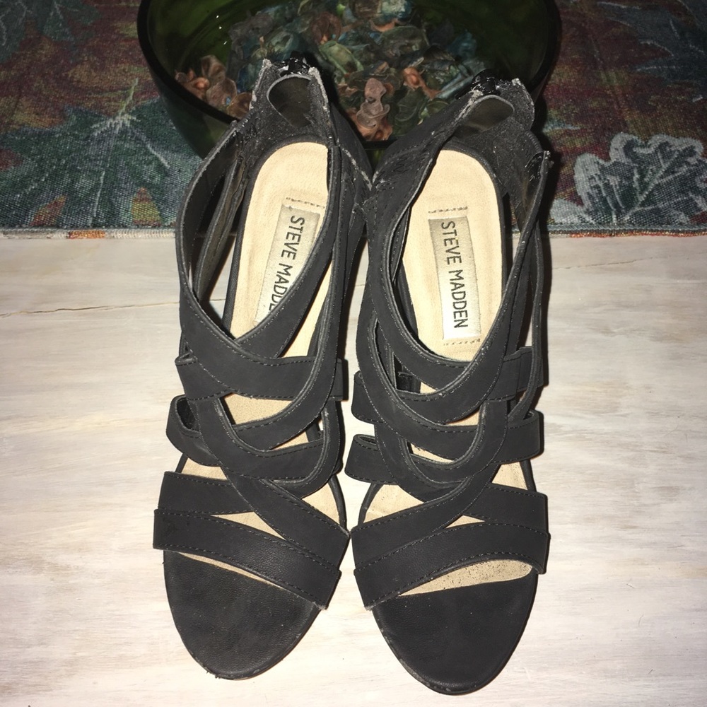 Steve Madden black strappy wedges